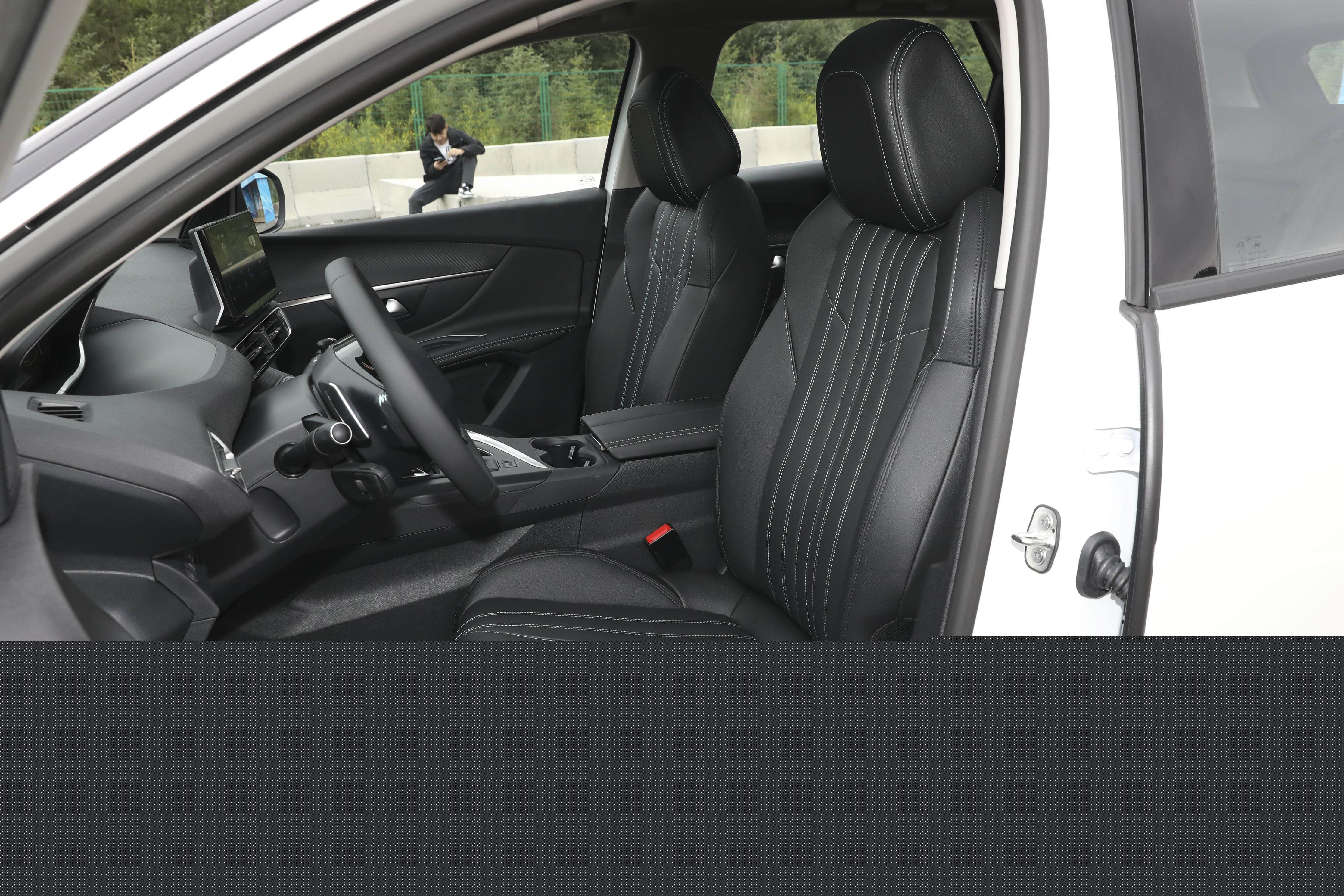 标致4008价格预测分析,消费者最关心的配置与定价策略,市场竞品对比解读 标致4008价格预测分析,消费者最关心的配置与定价策略,市场竞品对比解读