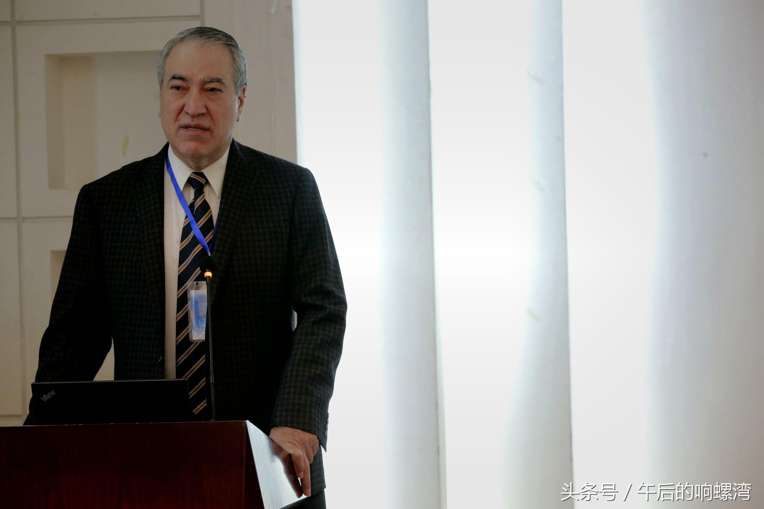 明星签名照的水有多深？杜江替儿子要的梅西签名是真迹吗？