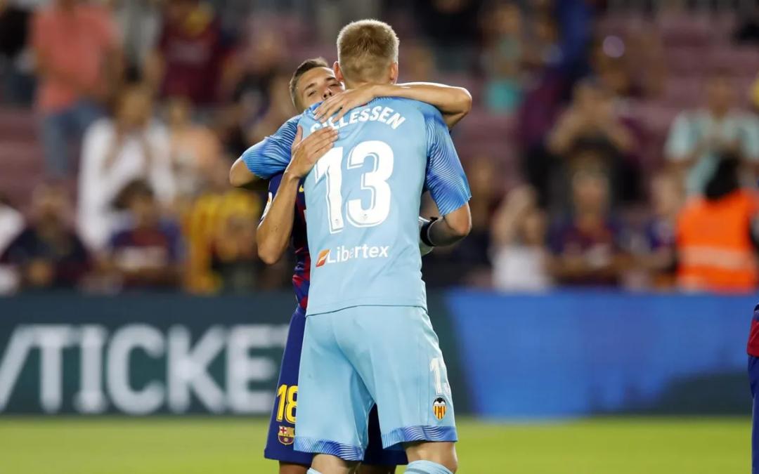 第一次去梅斯塔利亚看球会被保安拦下来吗？