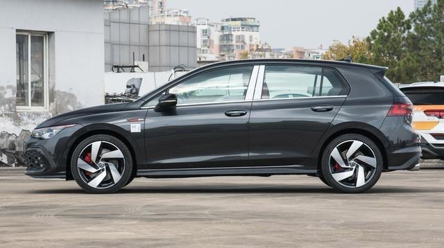 封蕴天机——蒋介石与迷信：三支凶签竟预言百万大军覆灭