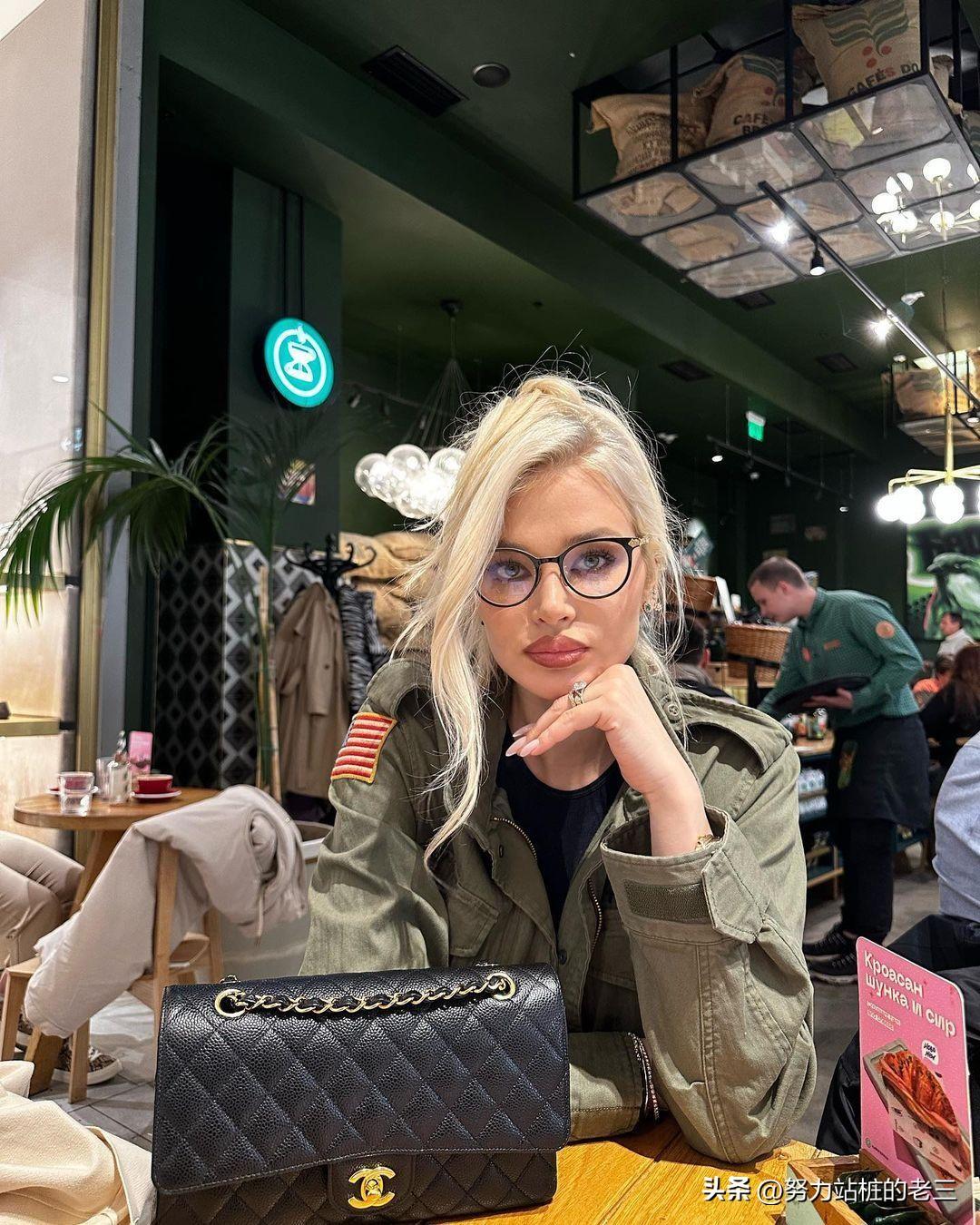 梅西1000号球衣海报为什么比演唱会门票还难抢？