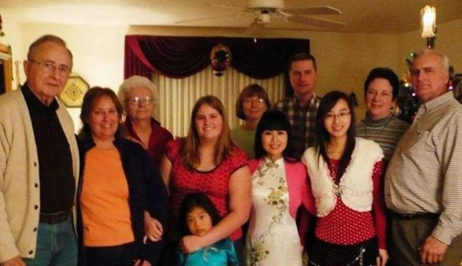 名人后代海外相聚：美国华裔家族珍贵合影与身份认同故事