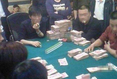 澳门警方揭底赌场老千新招：袖内偷拍牌序