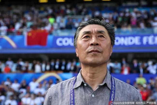 贾秀全为何成为中国足球争议中心？