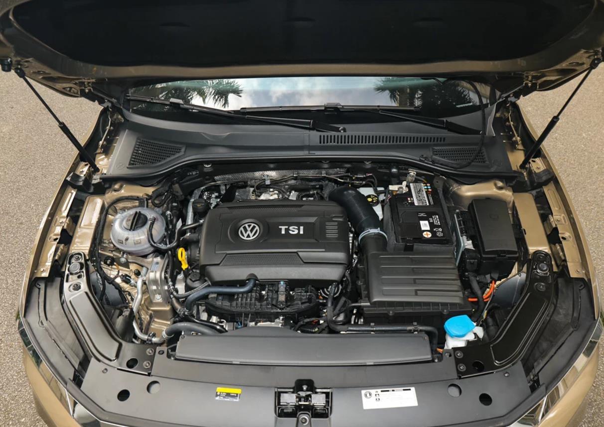 新帕萨特2.0T真的能兼顾家用和商务需求吗？