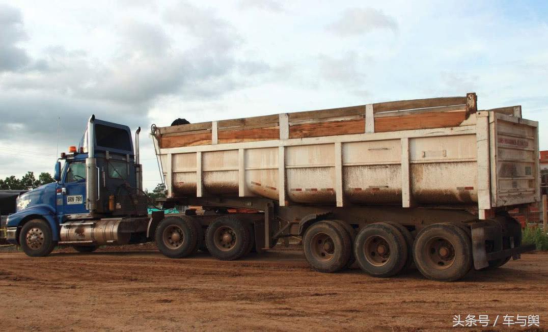 在日本租车被警察拦下该怎么用中文解释？