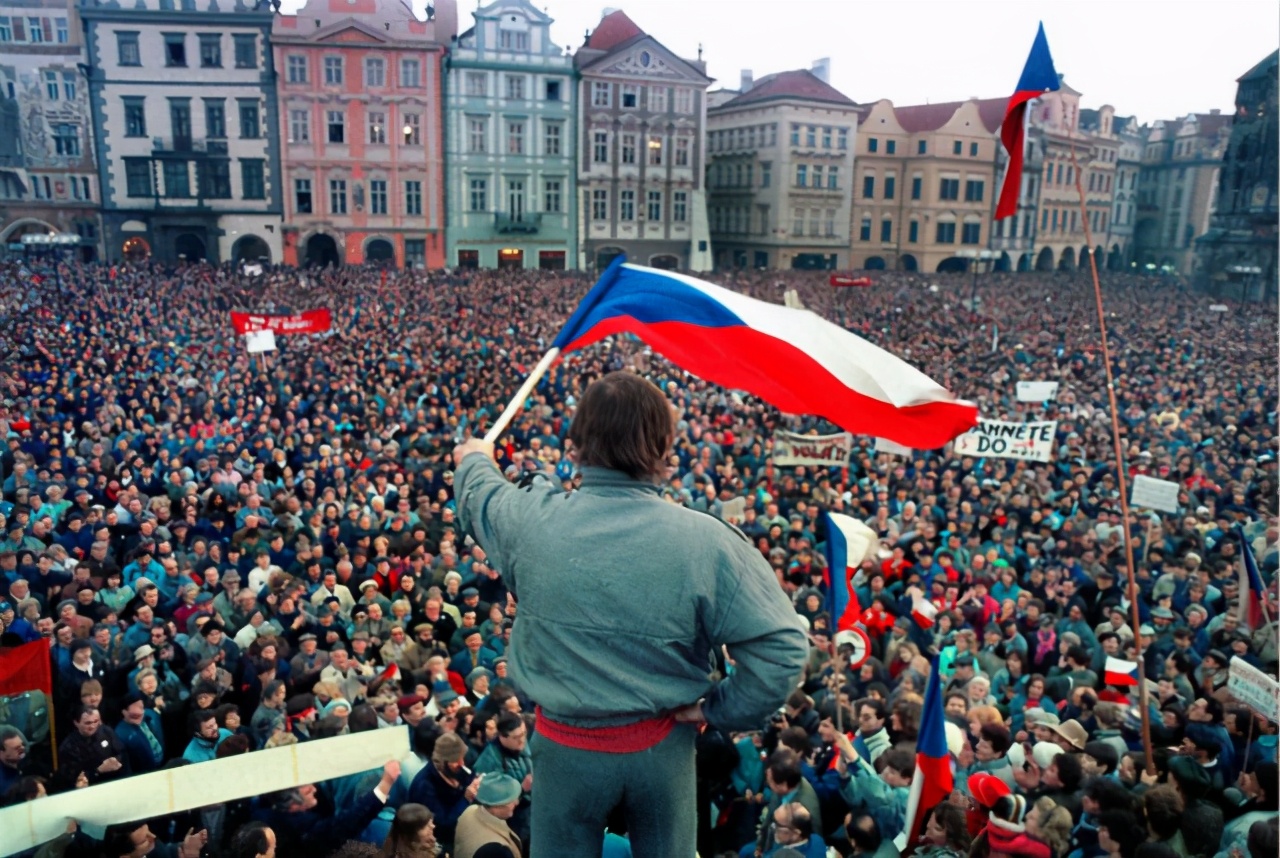 捷克为何成为欧洲首个全国隔离的国家？