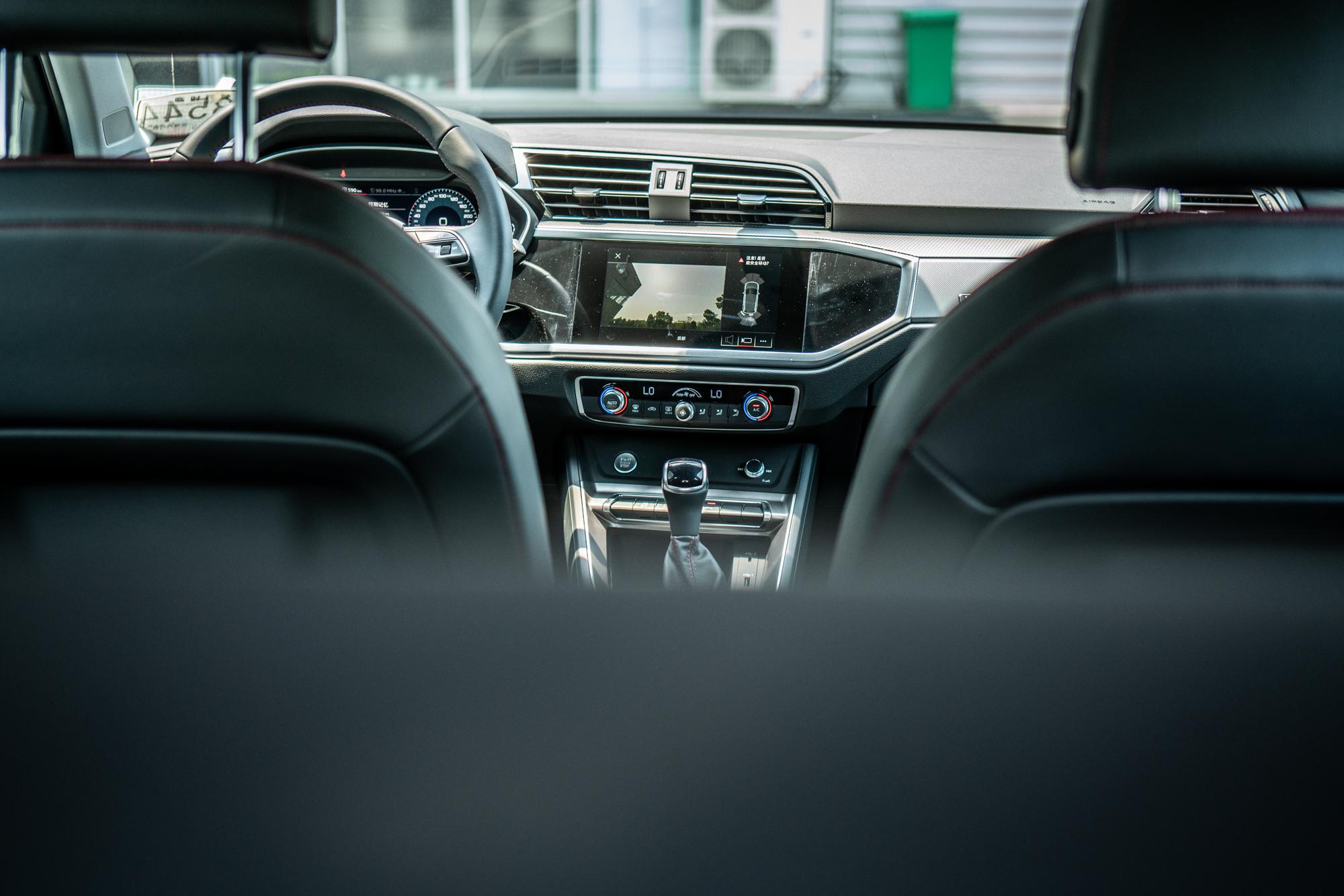 沃尔沃与奥迪相撞，究竟谁更抗撞？