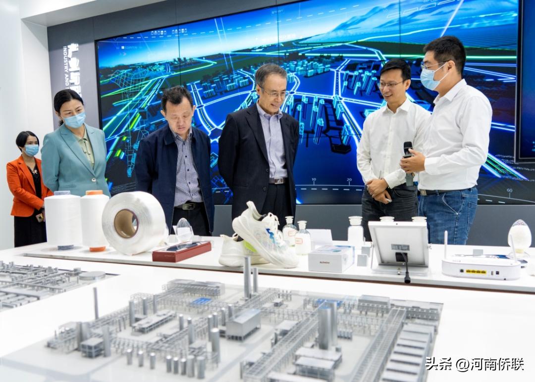 海外华人论坛到底在聊什么？