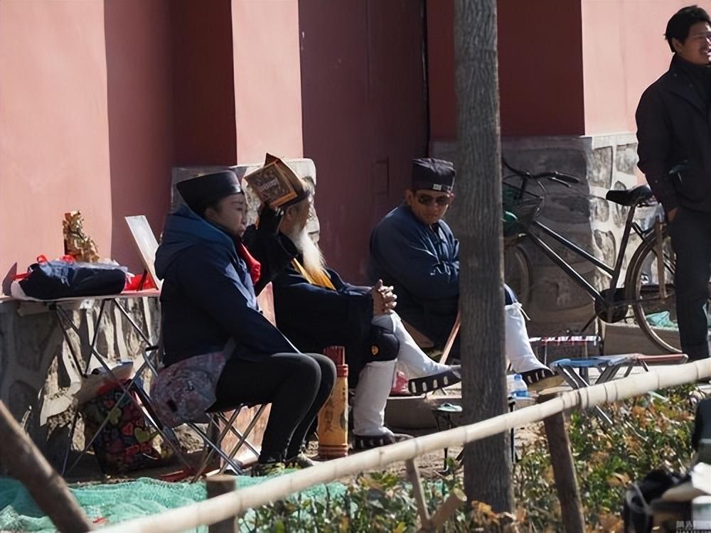 在日本留学不会用华人论坛真的会哭死吗？