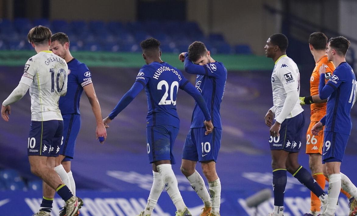 为什么切尔西球迷都喊兰帕德 神灯 ？