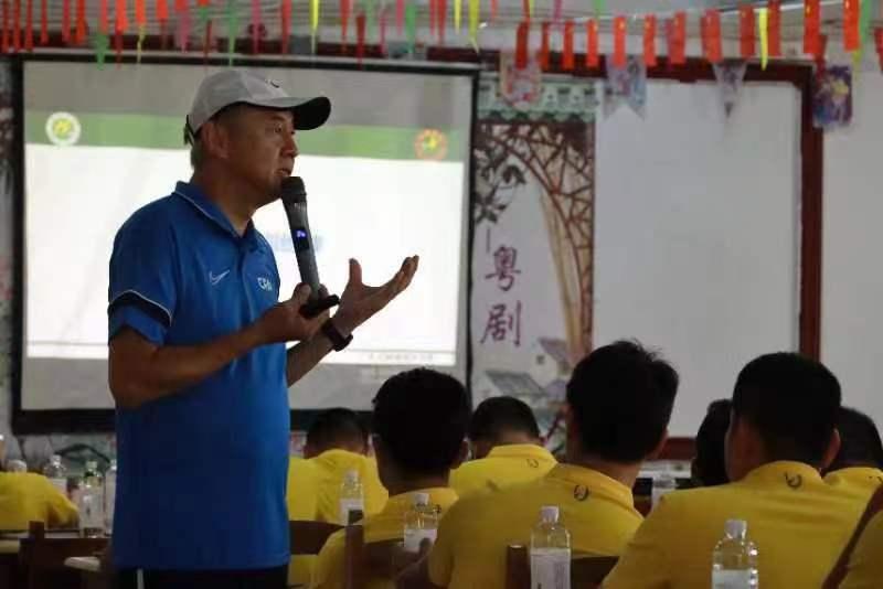 2025年足球赛事直播攻略：热门APP推荐与功能解析