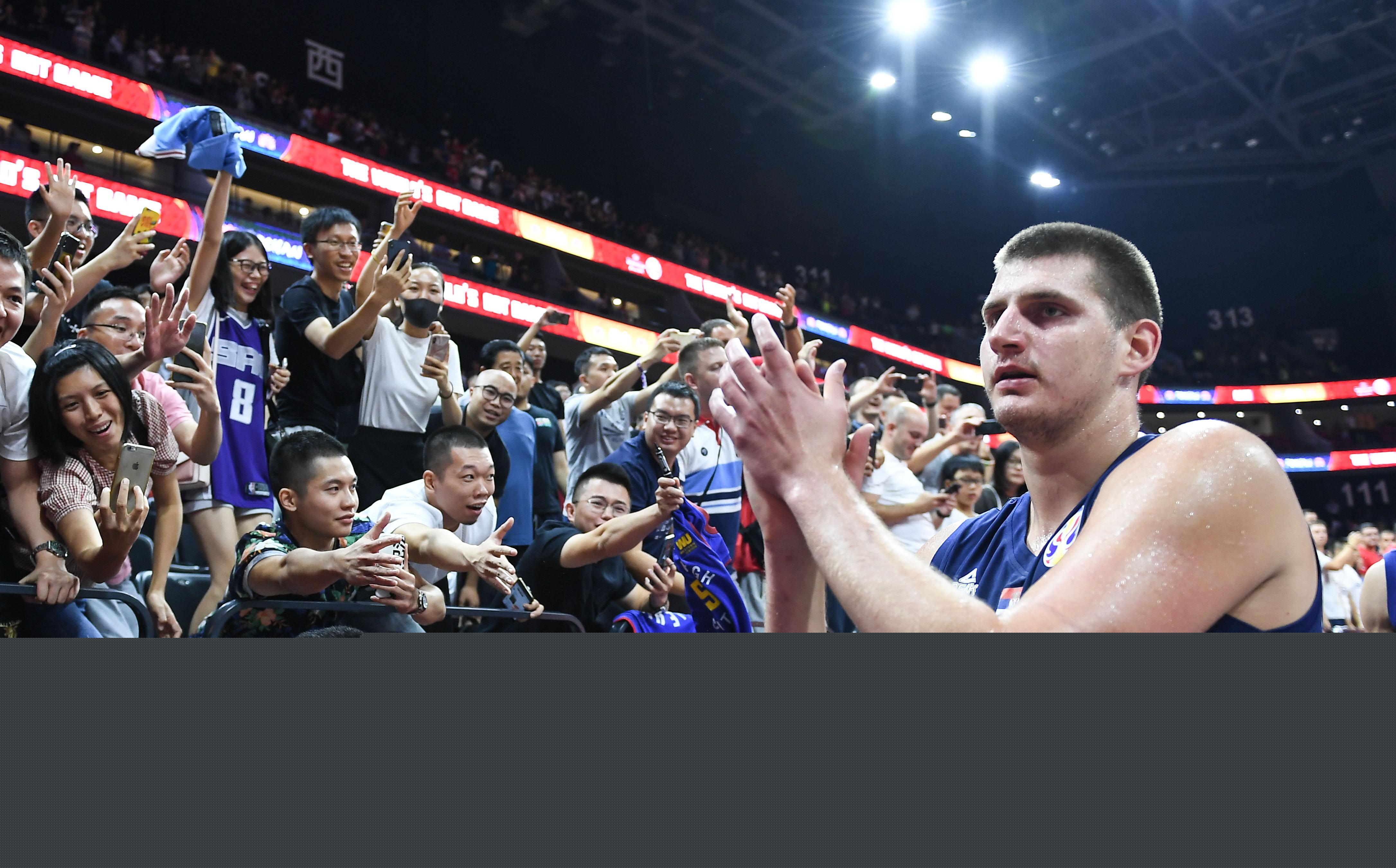 意大利女球迷为什么能火出圈? 意大利女球迷为什么能火出圈?