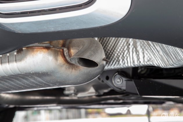 奔驰GLC内饰座椅体验_奔驰GLC中型SUV设计_奔驰glc400suv报价新款