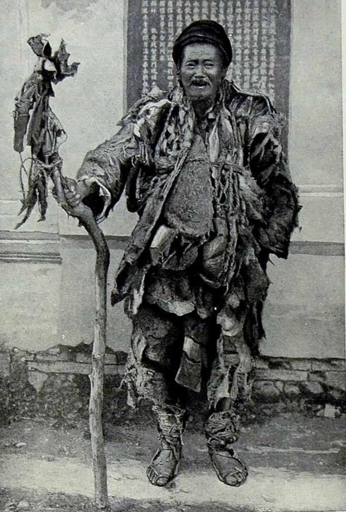 梦见白发老爷爷预示什么？2025年运势转折的3大关键