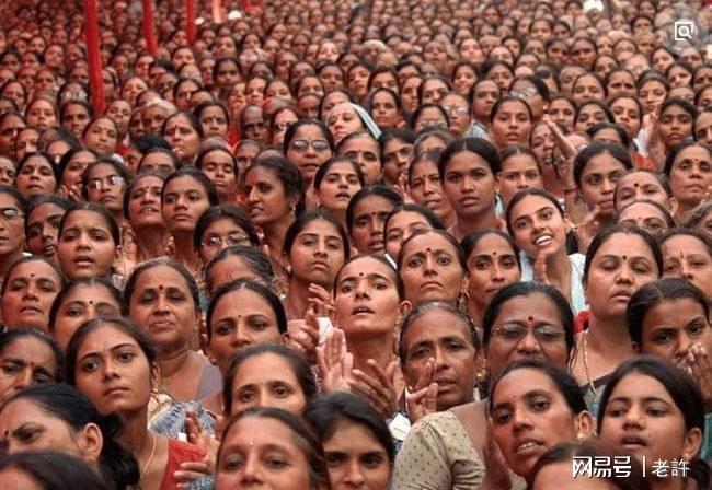 惊人！这座城市为何吸引超十万印度人扎根？