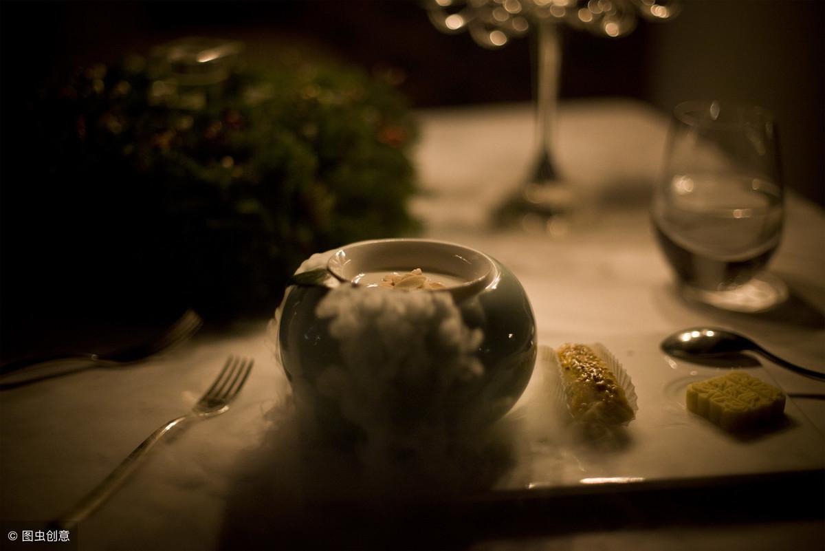 为什么每次说 倒水 都被笑？