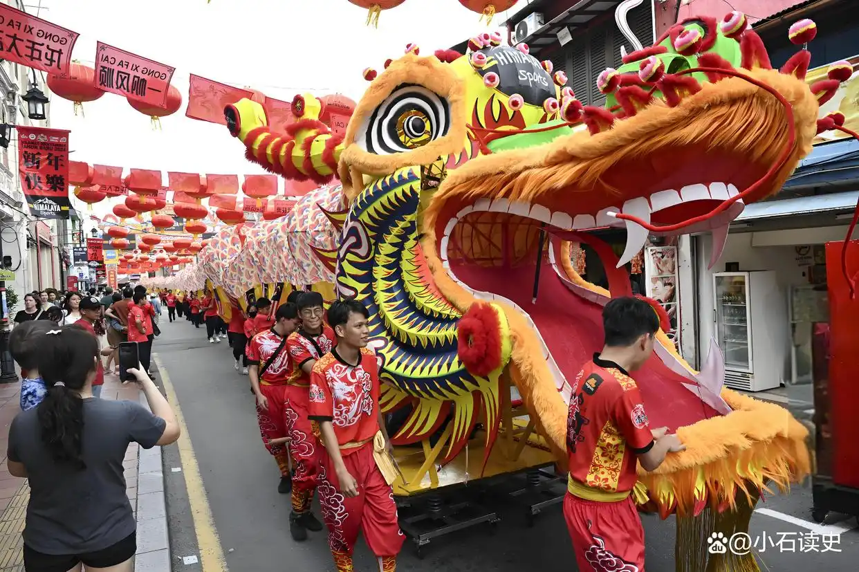 美国华人人口数量_美国华人分布特点_美国华人人数近1.5亿人