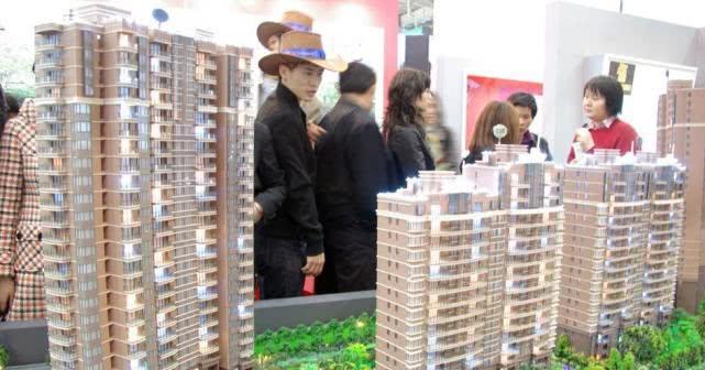 潍坊二手富康想买二手车预算不足？过户流程复杂？潍坊二手富康省2万，全流程避坑指南