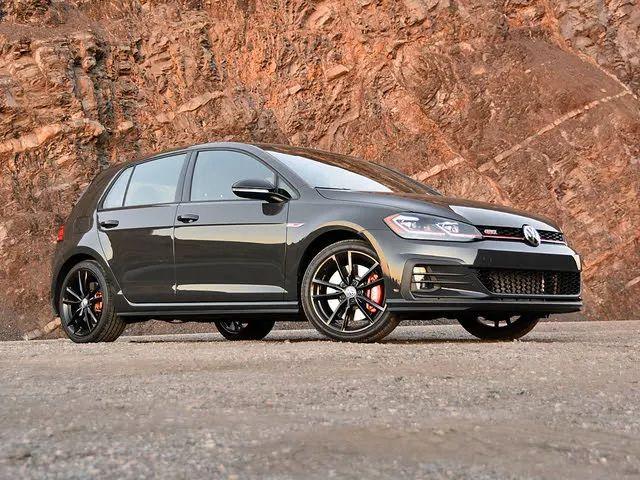 高尔夫汽车之家：买车流程复杂耗时？线上办理全流程省15天