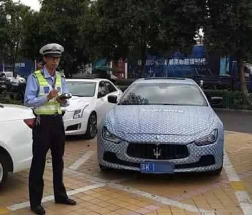 玛莎拉蒂贴LV标算不算违法改装？