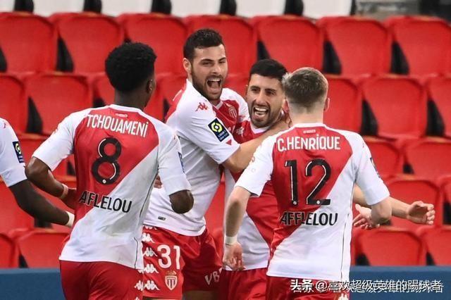 2012欧洲杯法国队为何小组赛狂轰滥炸却突然哑火？