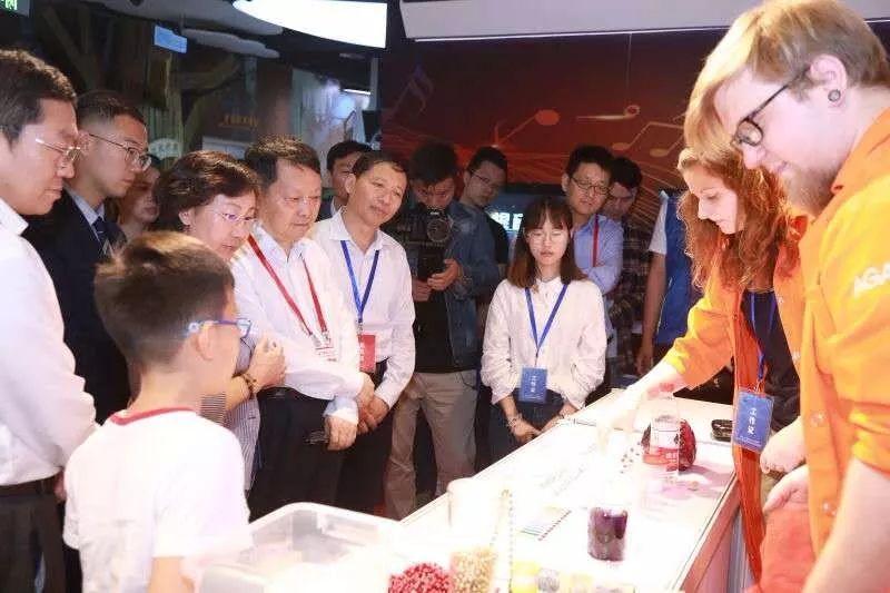 沃尔沃S80L 2.5T深度测评：动力表现是否过时，舒适性如何突破同级？