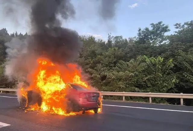 奥迪A4保养真的贵到肉疼吗?看完这篇你就懂了 奥迪A4保养真的贵到肉疼吗?看完这篇你就懂了