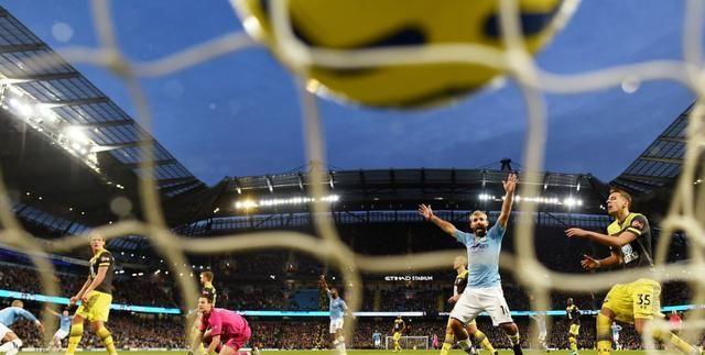 不容错过！今日英超赛场精彩瞬间大盘点