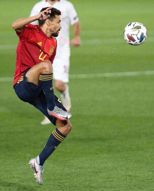 赫苏斯·纳瓦斯是谁？为什么他能踢到39岁还不退役？