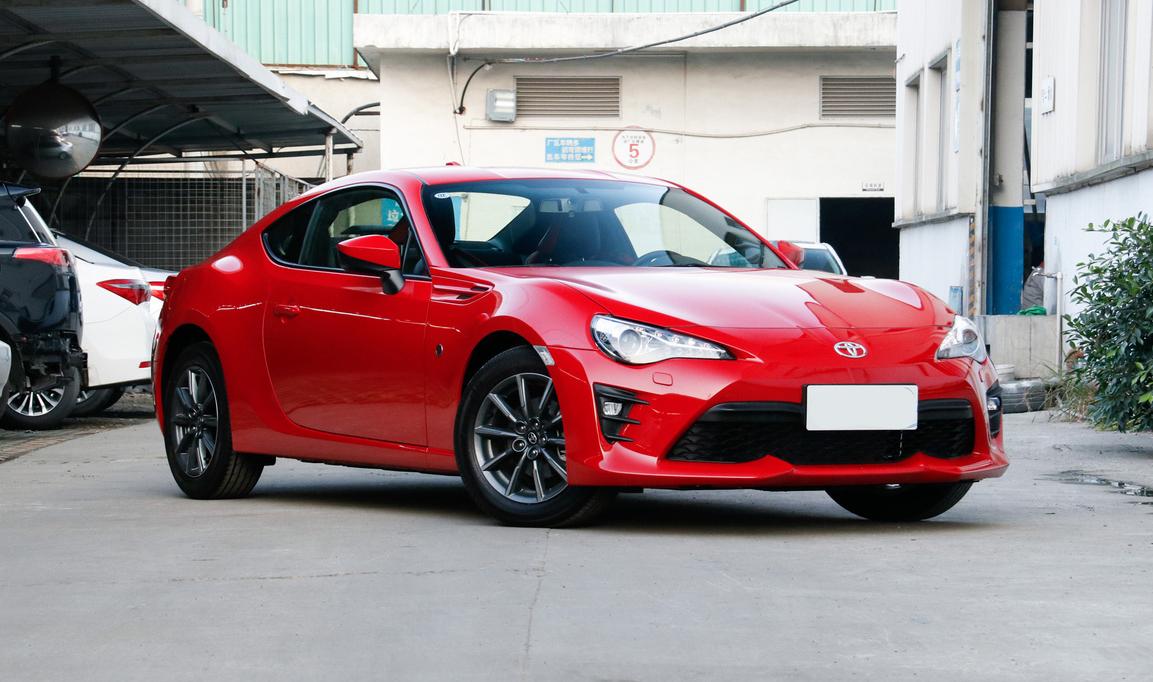 预算有限如何选跑车？30万级后驱小钢炮丰田86全解析