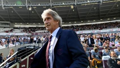 瓜迪奥拉的三前锋战术如何撕碎曼联防线？