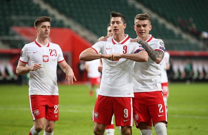 德甲最新比分结果排名榜一览表最新版，拜仁稳居榜首！