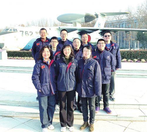 梦见自己没穿衣服预示什么?2025年运势解析与转运技巧 梦见自己没穿衣服预示什么?2025年运势解析与转运技巧