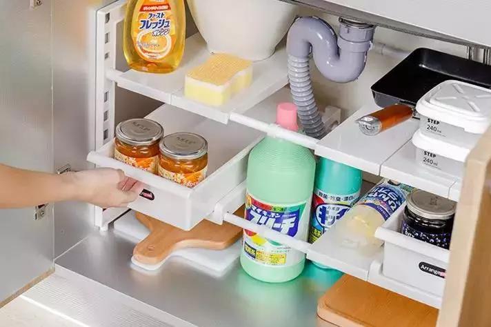 猫咪尿频尿血到底该吃什么药？新手必看救命指南