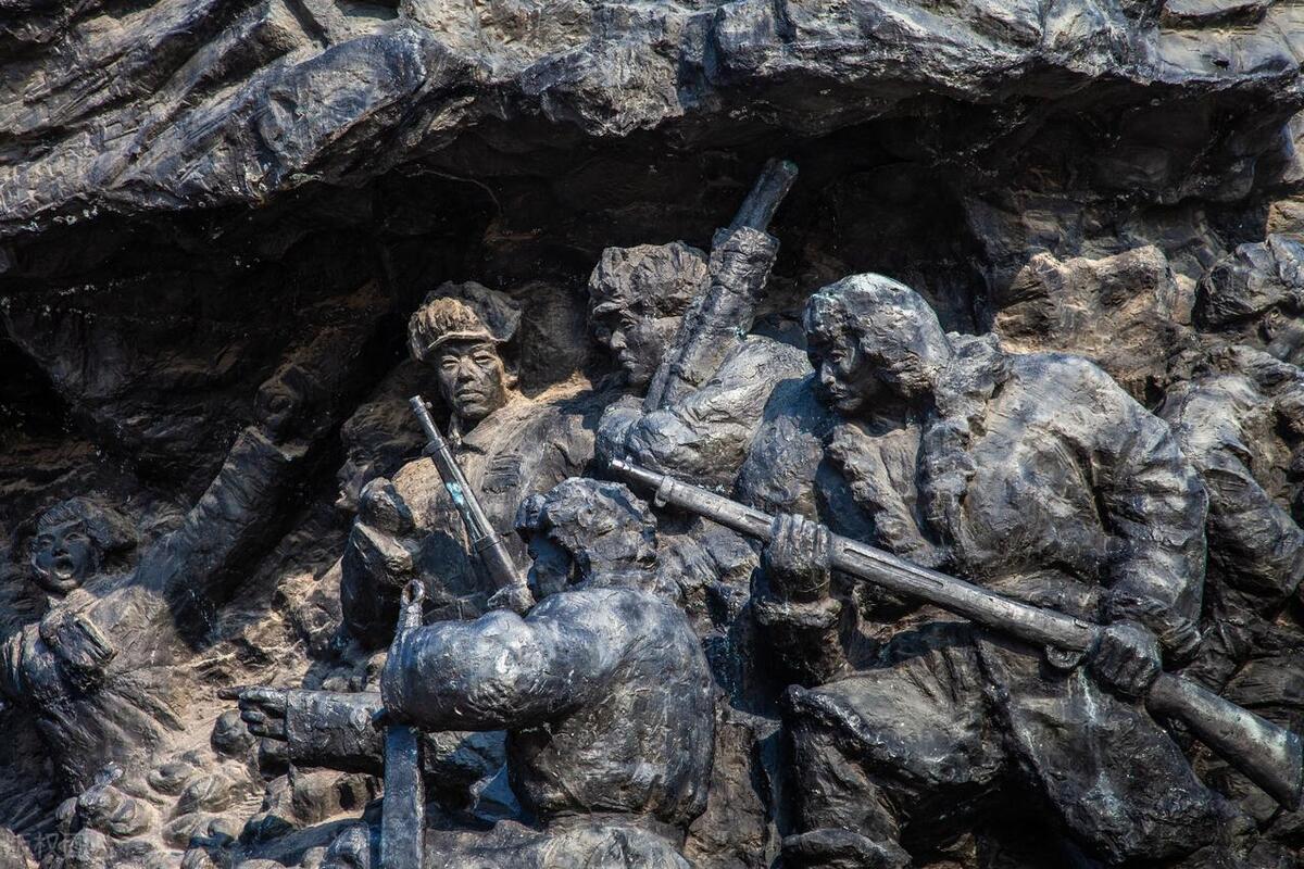 印度旅游团来上海旅游，落地的瞬间，全都眉头紧锁一个个目瞪口呆