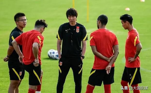 国足战澳大利亚为何要带4名归化球员？