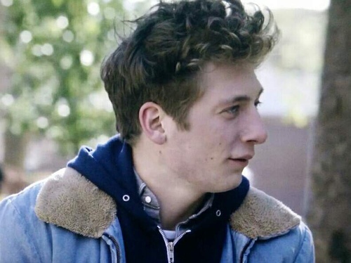 如何评价《无耻之徒》中Lip这一角色?深度剖析其复杂人生 如何评价《无耻之徒》中Lip这一角色?深度剖析其复杂人生