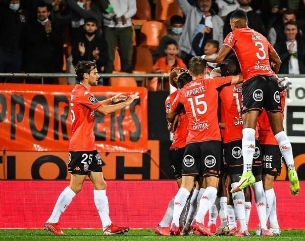 法甲新赛季：洛里昂能掀翻里尔这个硬骨头吗？