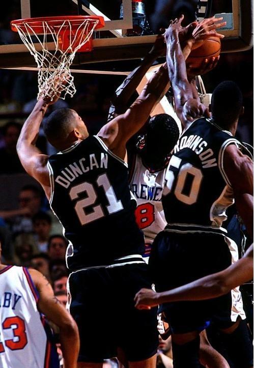 凯文-博阿滕为什么被称为AC米兰的 黑豹 ? 凯文-博阿滕为什么被称为AC米兰的 黑豹 ?