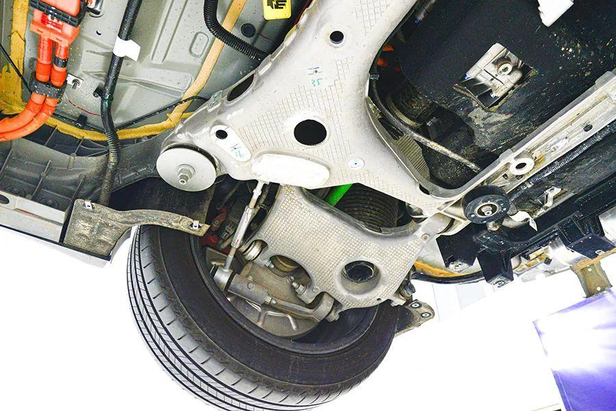 ET7蔚来值不值得买？省8万电费背后的高端智驾体验