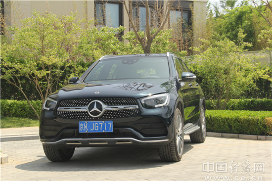 20款奔驰glc300配置_ 奔驰GLC长轴距版评测 _奔驰GLC 2020款试驾