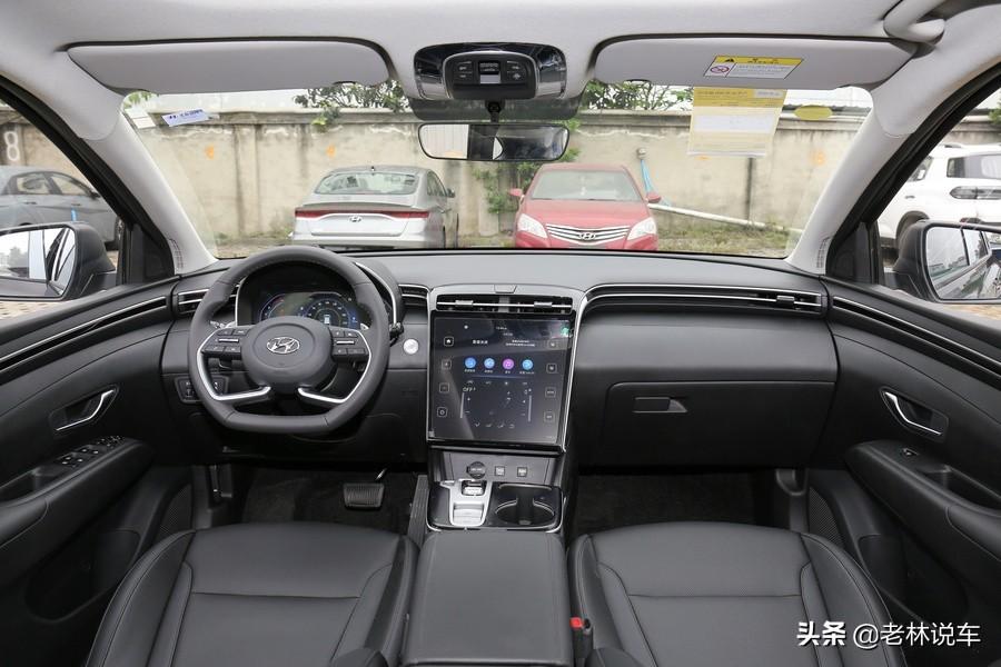 北京现代途胜2.0值得买吗？实测油耗低至7.2L，新手选车避坑指南