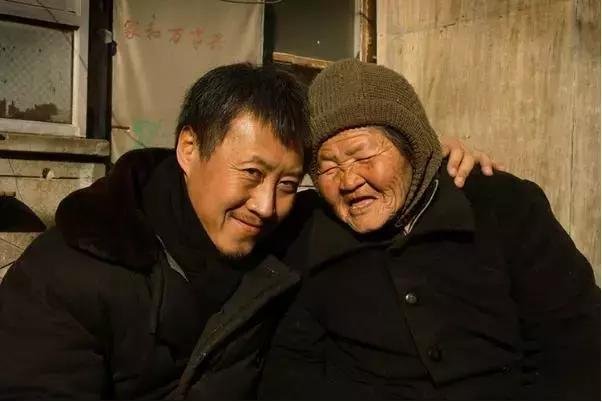 游民三部曲里的算命老头为啥总坑我钱？