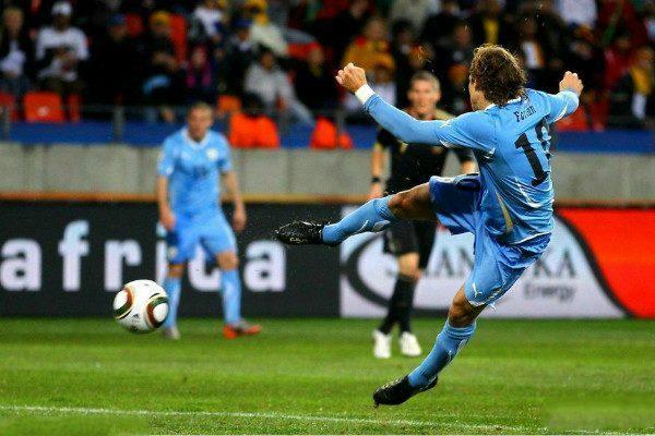 乌拉圭国家队为何被称为 绿茵场上的硬骨头 ？