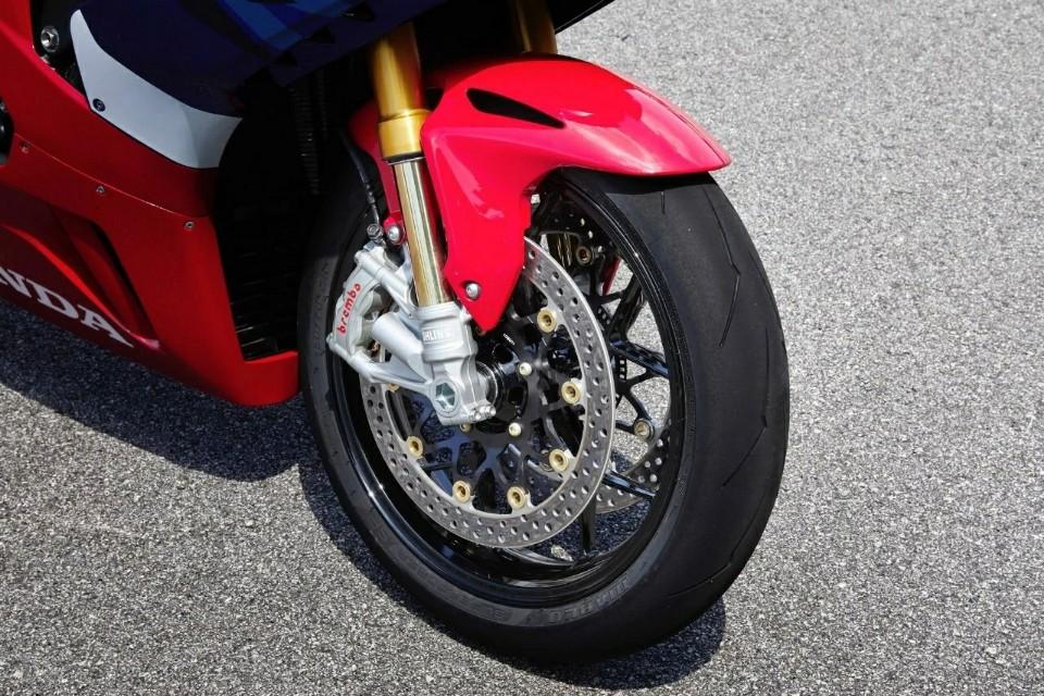 CBR1000真的适合新手吗？