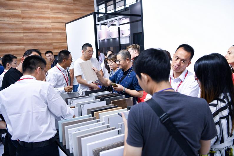 刚来国外的华人小白怎么玩转「高啦啦论坛」？