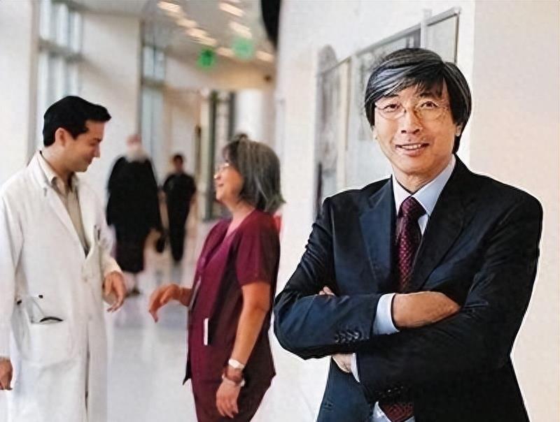 华人医学首富向美捐百亿，本以为可以名利双收，结果却让人意外