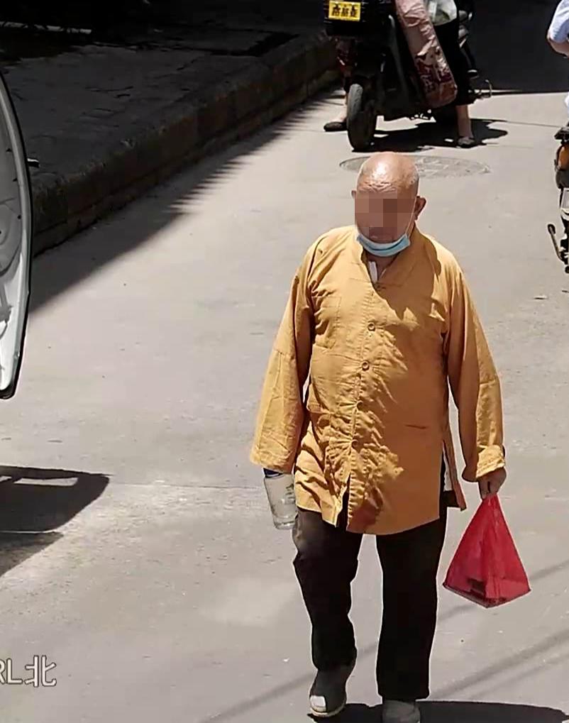 2025年女人梦见90岁老人裸身的15种预兆：天蝎座财富转折全解析