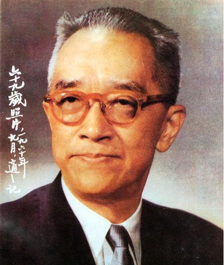 华人论坛里那些神预言到底是谁写的？